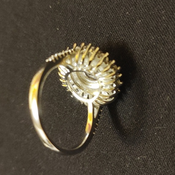 New  large cz cluster sterling silver ring - Picture 9 of 12